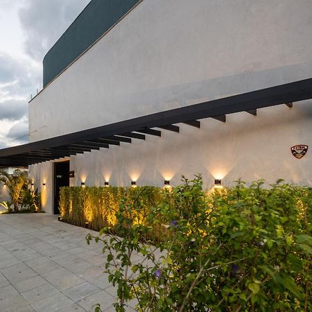 Duke Beach Hotel 马利西亚斯 外观 照片
