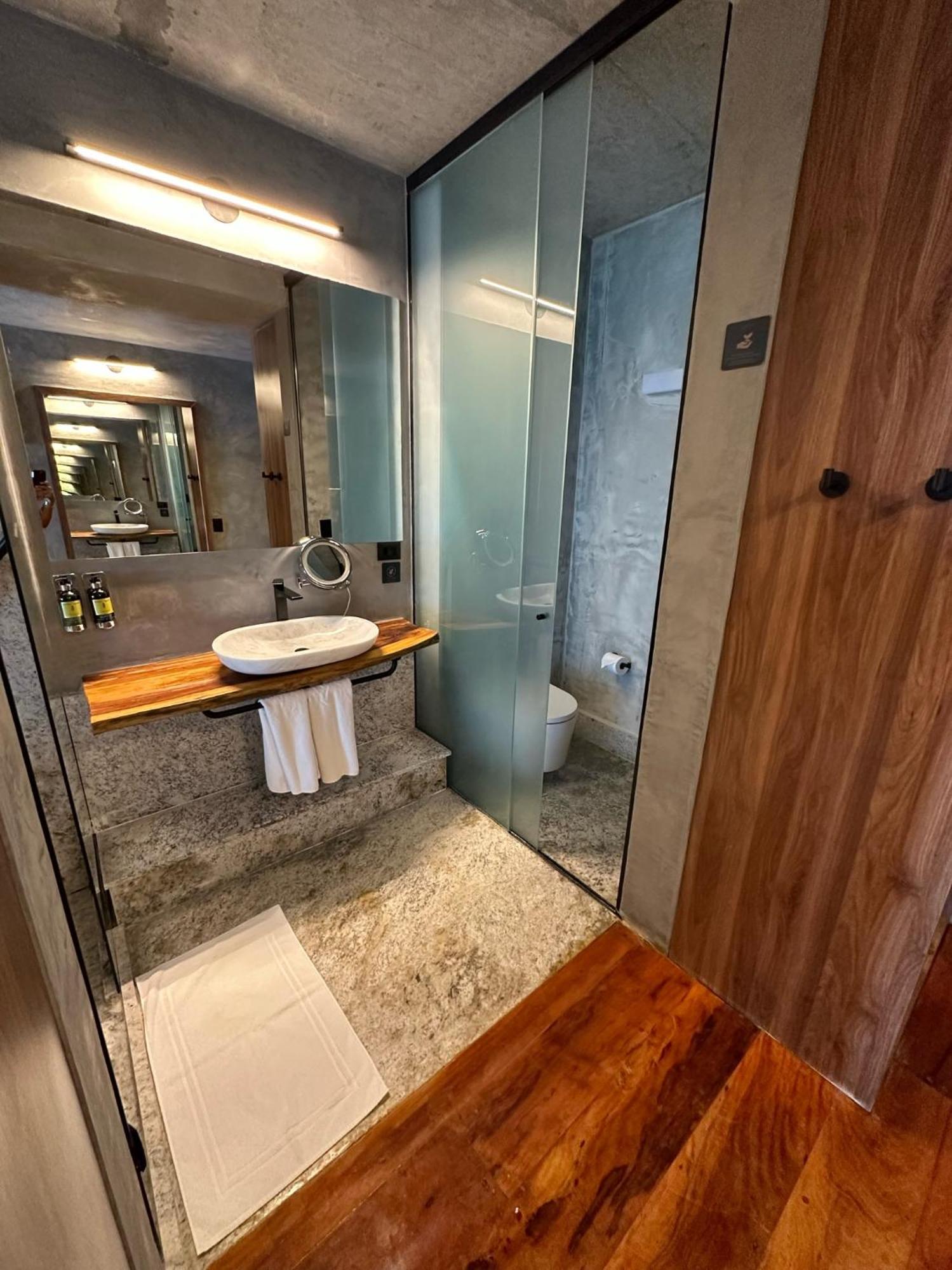 Duke Beach Hotel 马利西亚斯 外观 照片